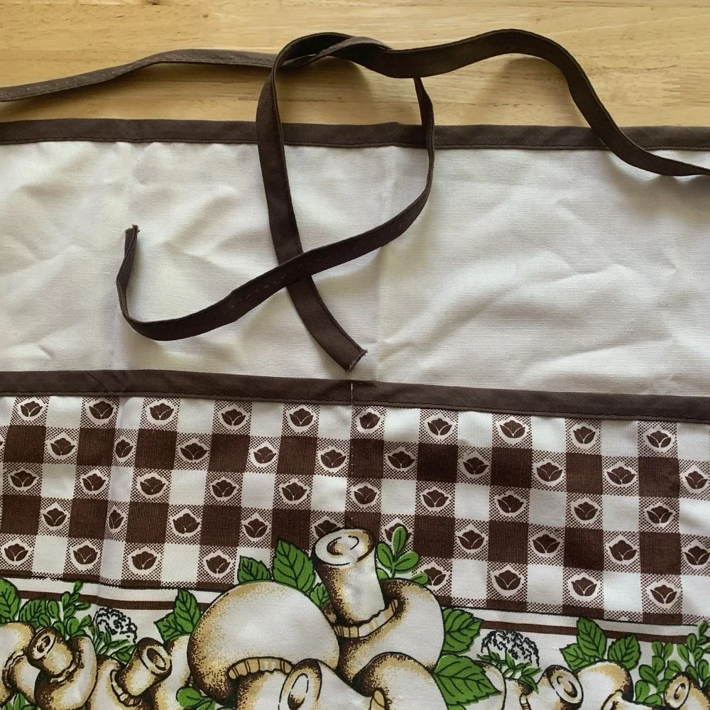 Vtg Half Apron Retro Mushrooms Vegetables Homesteading Franco Pockets Checkered
